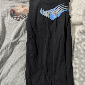 Nike Black and Gray Graphic T-Shirt
